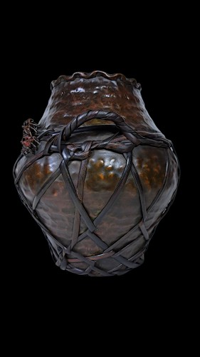 20th century - Japanese Hammered Bronze Vase with Natural Bamboo and Crab Motifs