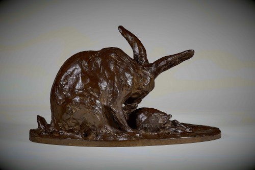 Asian Works of Art  - Japanese bronze by Ikeda YÛHACHI  - Hare with Leveret