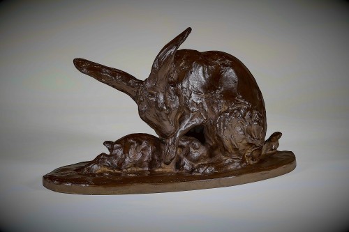 Japanese bronze by Ikeda YÛHACHI  - Hare with Leveret - 