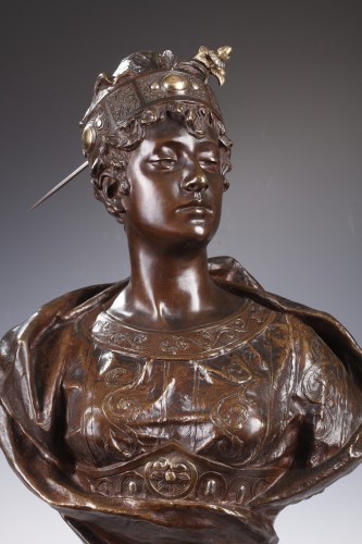 Buste de princesse orientale par G. Leroux, France circa 1890 - Sculpture Style 