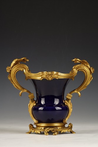 Objet de décoration Cassolettes, coupe et vase - Paire de Vases de la Manufacture de Sèvres, France 1868
