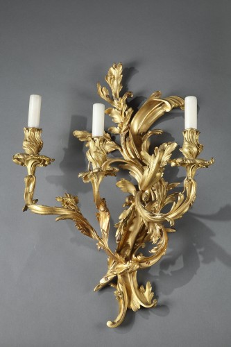 Grande paire d'appliques en bronze doré, France circa 1880 - Luminaires Style 