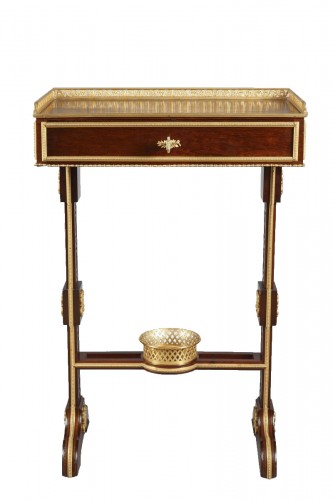 Table-écritoire en acajou, France circa 1880