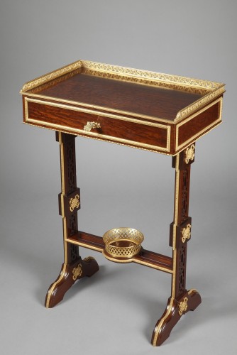 Table-écritoire en acajou, France circa 1880 - Mobilier Style 