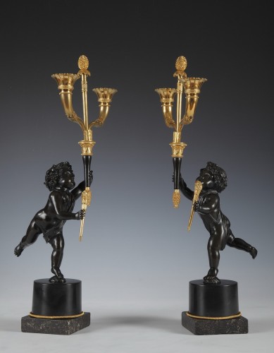 Pair of Bronze Candelabras &quot;Aux Amours&quot;, France circa 1800 - Lighting Style Empire