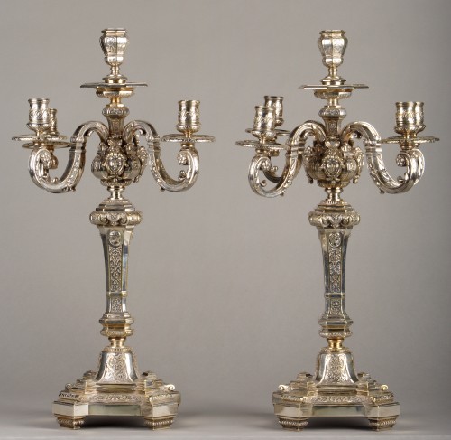 Paire de candélabres en bronze argenté, France circa 1880 - Luminaires Style Napoléon III