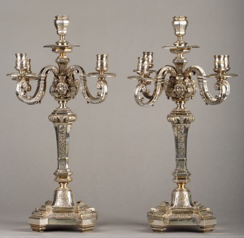 Paire de candélabres en bronze argenté, France circa 1880 - Luminaires Style Napoléon III