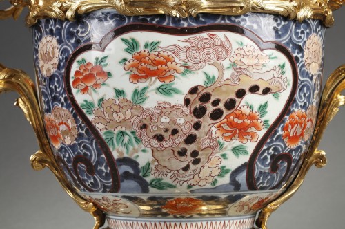 Cache-pot en porcelaine d'Imari, Japon et France circa 1880 - Objet de décoration Style 