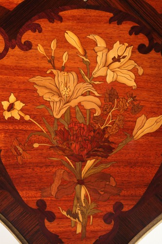 Mobilier Table & Guéridon - Table "Coeur" attribuée à A. Krieger, France circa 1860