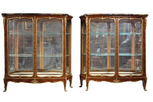 Paire de vitrines attribuées à J.-E. Zwiener et L. Messagé, France circa 1885