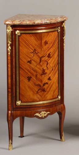 Paire d'encoignures par G. Durand, France circa 1880 - Mobilier Style 