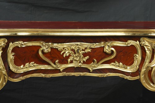  - Bureau plat de style Louis XV d'après un modèle de J. Dubois, France, circa 1880