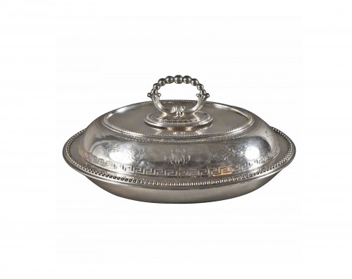 Plat couvert d'apparat en argent, Martin Hall & Co Angleterre 1856