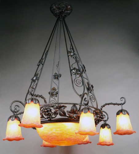 Suspension à huit Lumières, Daum Nancy France circa 1910 - Luminaires Style Art nouveau