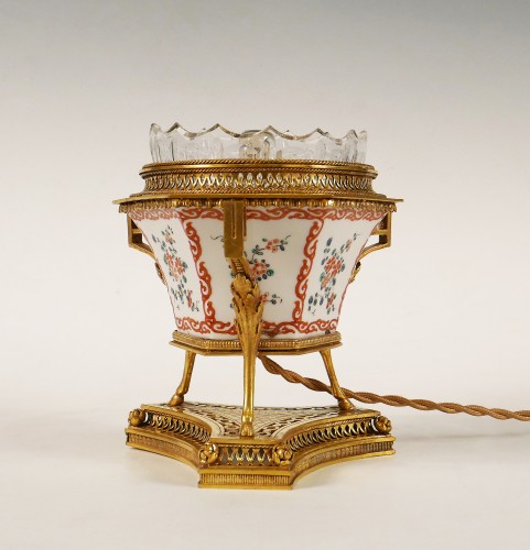 Charmante veilleuse, attribuée à l'Escalier de Cristal, France crca 1880 - Luminaires Style Napoléon III