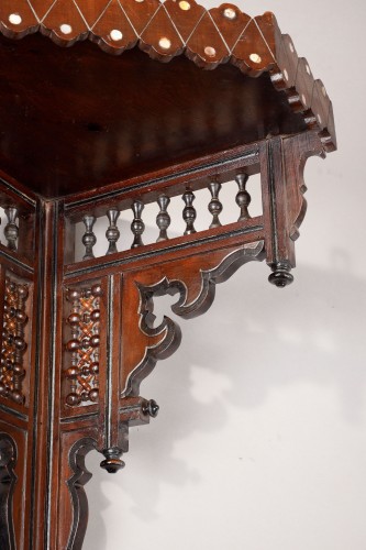 Étagère Orientalisante, France circa 1890 - Tobogan Antiques