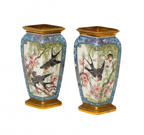 Pair of "Swallow" Vases, attr. to L'Escalier de Cristal, France, Circa 1890