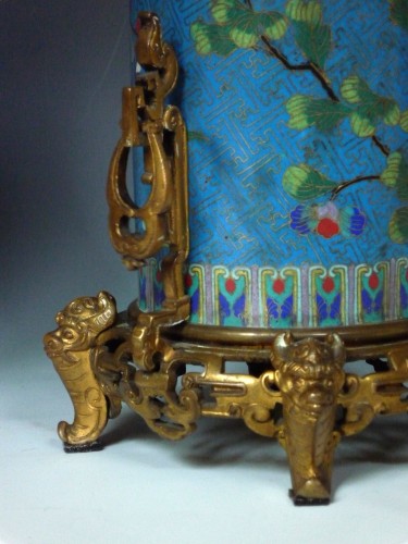 XIXe siècle - Paire de vases en émail cloisonné attribué à l'Escalier de Cristal, France circa 1870