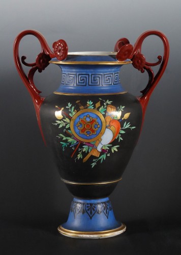Antiquités - Paire de vases néo-grecs attribué à à la Manufacture de Porcelaine de Paris,  France c1880