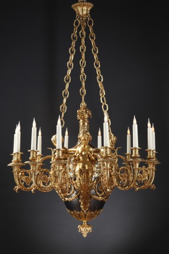 Lighting  - Chandelier in chiseled gilded bronze, France circa 1880