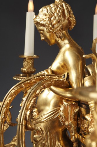 Antiquités - Chandelier in chiseled gilded bronze, France circa 1880