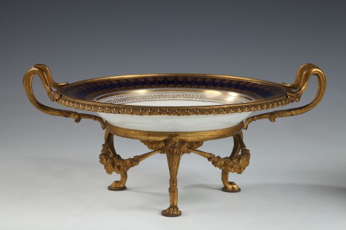 Objet de décoration Cassolettes, coupe et vase - Paire de plats, France circa 1880
