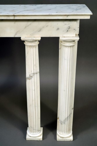 Console d’époque Louis XVI en marbre de Carrare, France circa 1780 - Tobogan Antiques
