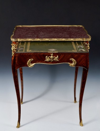 Table écritoire estampillée H. Nelson, France circa 1880 - 