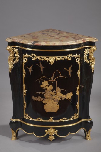 Mobilier Encoignure - Paire d’encoignures en laque par A.E. Beurdeley, France circa 1890