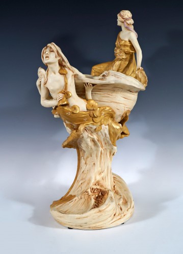 20th century - Royal Dux Bohemia, Art Nouveau Centerpiece, France, circa 1900