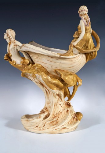 Art nouveau - Royal Dux Bohemia, Art Nouveau Centerpiece, France, circa 1900