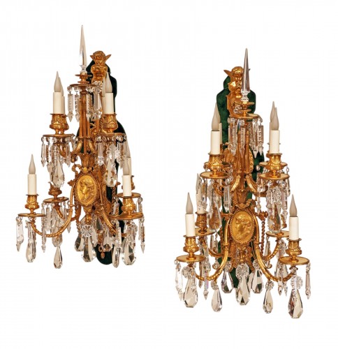 Baccarat et V. Paillard, Paire d’appliques aux médaillons, France circa1870
