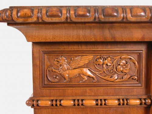 19th century - Cortina d’Ampezzo, Renaissance style Center Table, Italy circa 1890