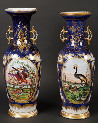 Céramiques, Porcelaines  - Manufacture de Valentine - Elégante paire de Vases, France circa 1860