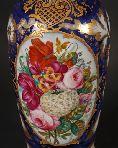 Antiquités - Manufacture de Valentine - Elégante paire de Vases, France circa 1860