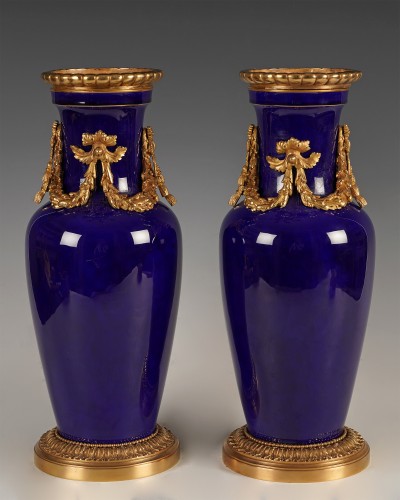 Objet de décoration Cassolettes, coupe et vase - Sèvres, paire de vases datés 1890