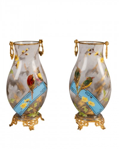 Baccarat, pair of "Birds" Vases, France circa 1880