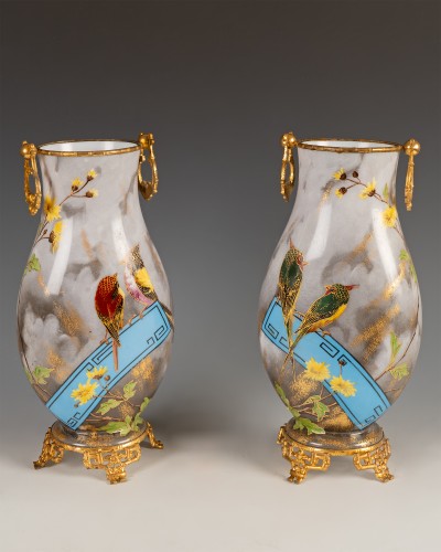 Baccarat, pair of "Birds" Vases, France circa 1880 - Decorative Objects Style 