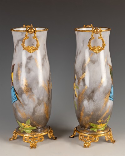 19th century - Baccarat, pair of "Birds" Vases, France circa 1880