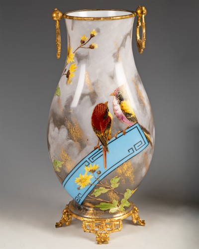 Baccarat, pair of "Birds" Vases, France circa 1880 - 