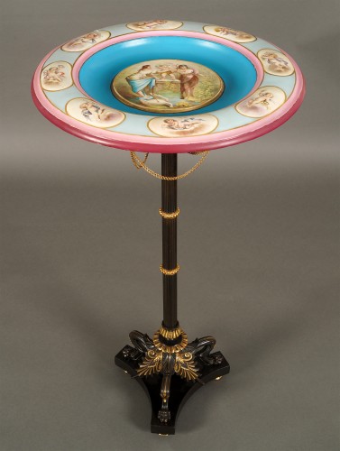 Mobilier Table & Guéridon - Guéridon aux Amours, France circa 1880