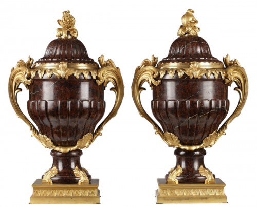 Maison Lexcellent, paire de vases couverts, France circa 1890