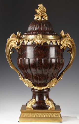 Maison Lexcellent, paire de vases couverts, France circa 1890 - Objet de décoration Style 