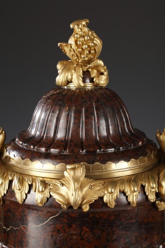 Maison Lexcellent, paire de vases couverts, France circa 1890 - Tobogan Antiques