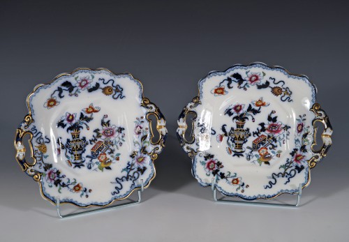 Céramiques, Porcelaines  - WR S & Co, service de table japonisant, Angleterre circa 1840