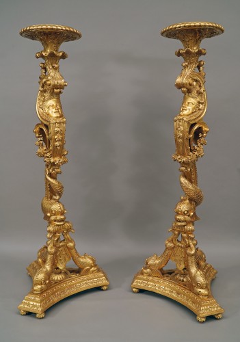 Paire de porte-torchères « aux Dauphins », France Circa 1860 - Objet de décoration Style Napoléon III