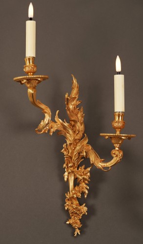 Pair of gilt bronze wall lights with acanthus leaves, France Circa 1870 - Napoléon III