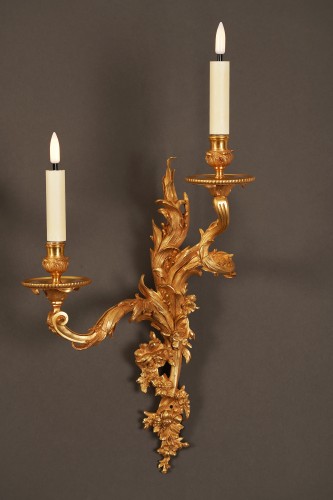 Napoléon III - Pair of gilt bronze wall lights with acanthus leaves, France Circa 1870