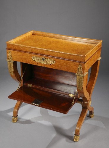 Table à écrire Charles X, France circa 1825 - Tobogan Antiques