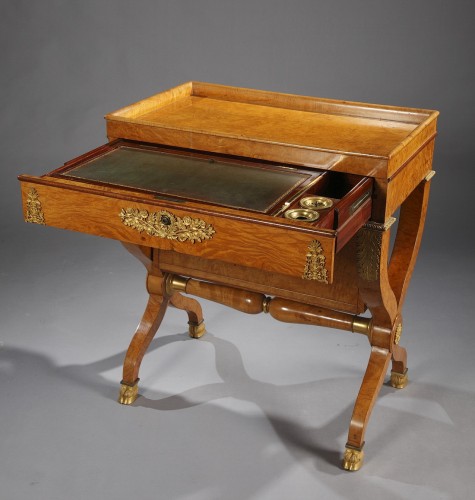 XIXe siècle - Table à écrire Charles X, France circa 1825